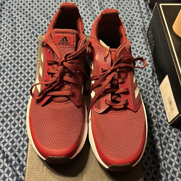 Burgundy men’s Adidas - Picture 2 of 3